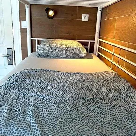 Hostel Samps