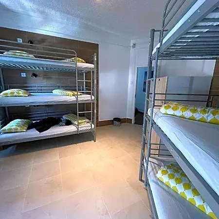 Samps Hostel