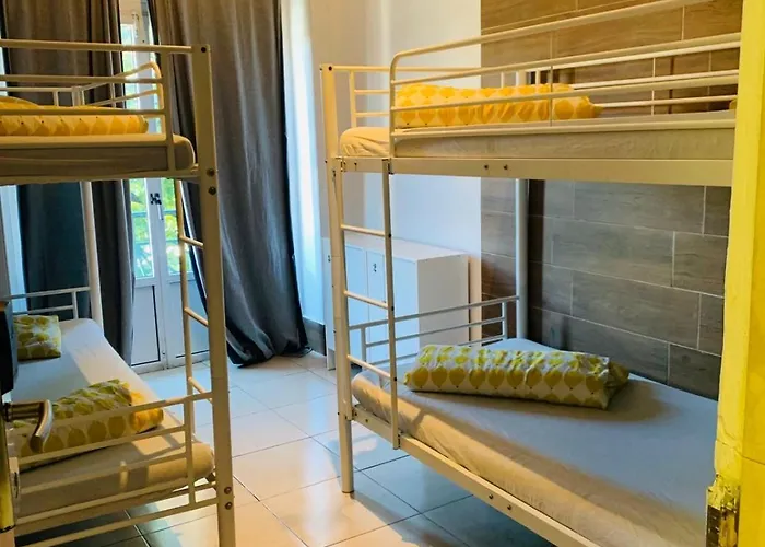Samps بيت شباب Lisboa
