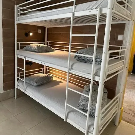 אכסניה Samps *